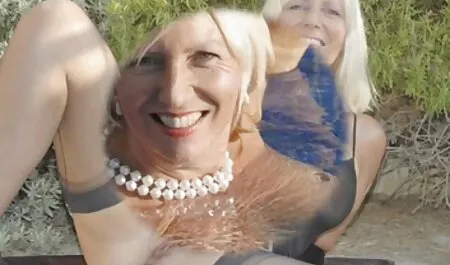 الرجل الأبيض, قضيبه في الفم من صور سكس اجنبي رومانسي قبل اثنين من النساء السود كبيرة وضربهم مع الشواذ