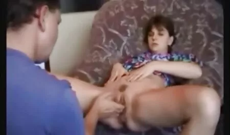 أول فنان شاب عميق على مقاطع جنس اجنبي الأرض في الشرج