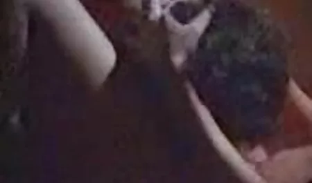 دفع افلام اجنبية سكس مترجم جيريمي صديقه أشتون إلى مؤخرته.