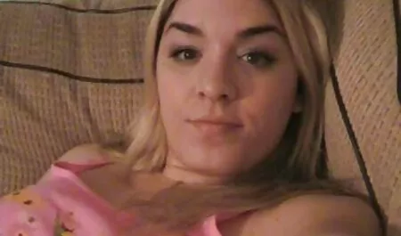 الآباء محاولة جليسة الأطفال مع النظارات. افلام سكس عربي اجنبي مترجم