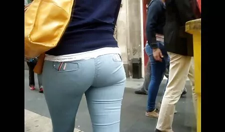 في مكتبه في أعلى الطاولة ، رئيسه فيلم اجنبي رومانسي سكس مع الجنس القوي لسكرتير شاب