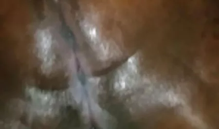 لعبة سوداء كبيرة سكس اجنبي sex لشخصين.
