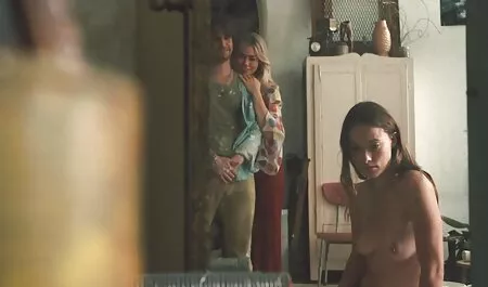 خطر التعرض لإطلاق النار فيلم جنس اجنبي في مدينة حمام السباحة
