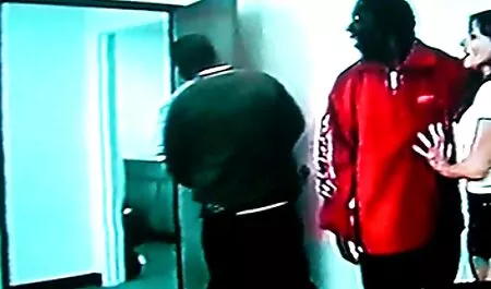 أربع فتيات تلعب مع الرجل وركله افلام اجنبية ممارسة الجنس من السيارة.