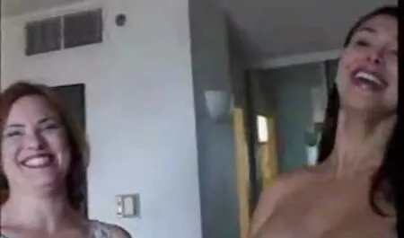 رجل عجوز دفع جنس اجنبي جماعي المال والانضمام إلى الجنس.
