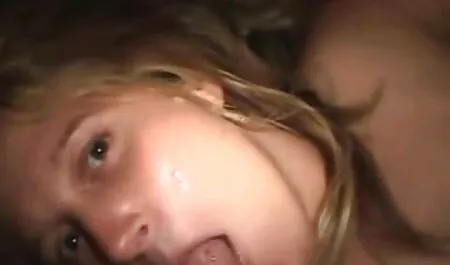 أحمر يحفز كس افلام جنس اجنبي مع هزاز.