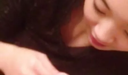 شاب جنس اجنبي وعربي صغير