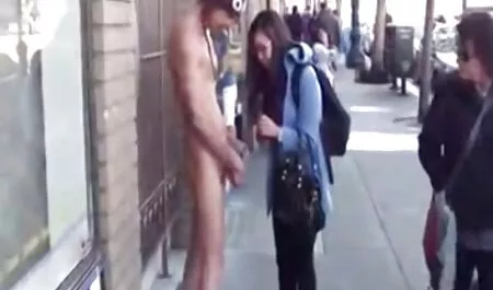 رجل في ثوب أبيض كورتني جميلة في المهبل. افلام اجنبي فيها جنس