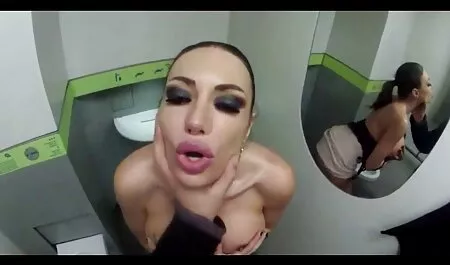 للحلوى ، توفر المرأة الناضجة للعملاء الجنس العاطفي افلام سكس اجنبي جنس