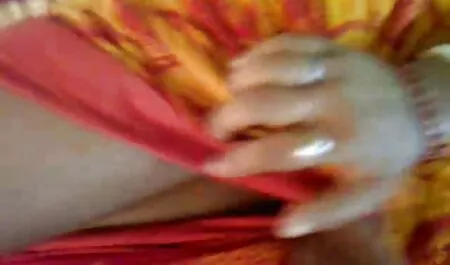 أسود فيديو جنس اجنبي والأظافر الزائد