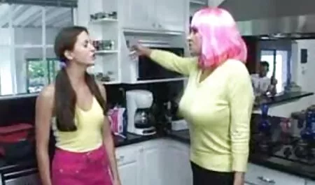كانت الخادمة تبلغ من العمر افلام سكس عربي اجنبي مترجم 30 عاما وأحذية بيضاء.